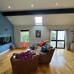 The Rose & Pearl Retreat