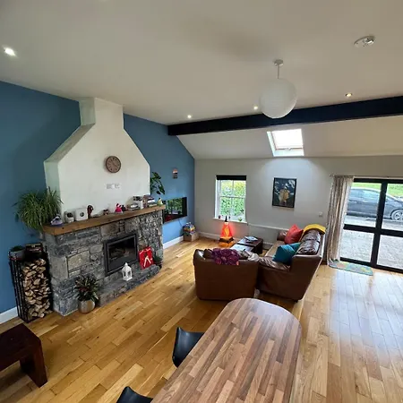 펜션 The Rose & Pearl Retreat 발린토버