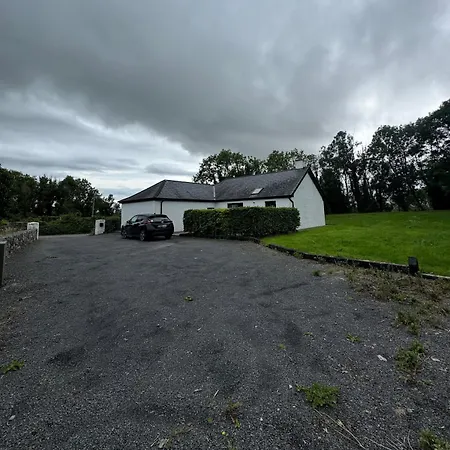 The Rose & Pearl Retreat Dom wakacyjny Ballintober (Mayo)