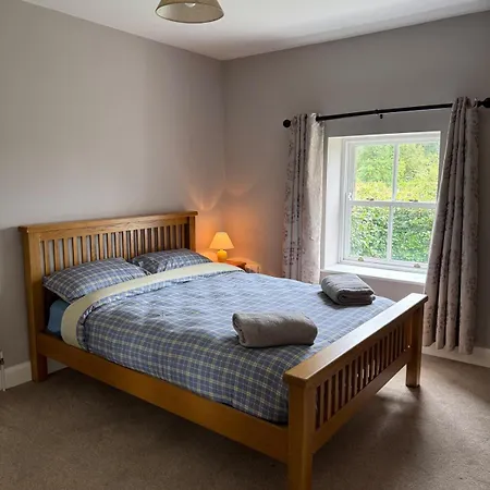 The Rose & Pearl Retreat 발린토버