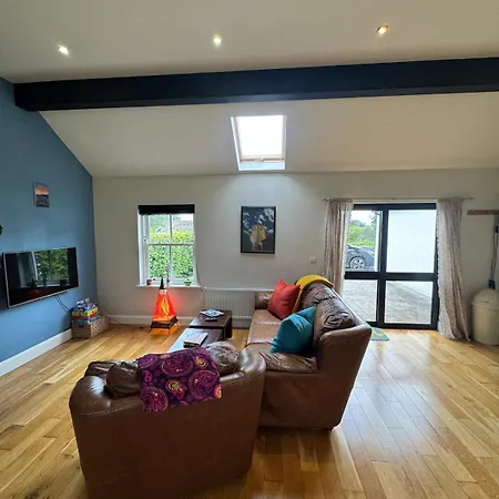 The Rose & Pearl Retreat