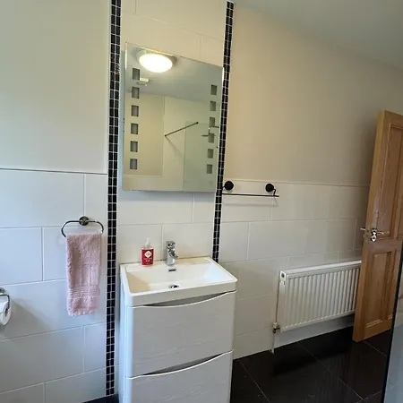 The Rose & Pearl Retreat