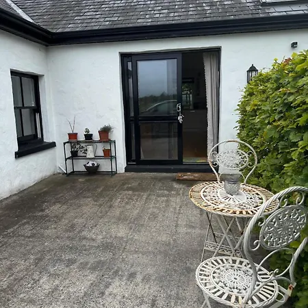 The Rose & Pearl Retreat