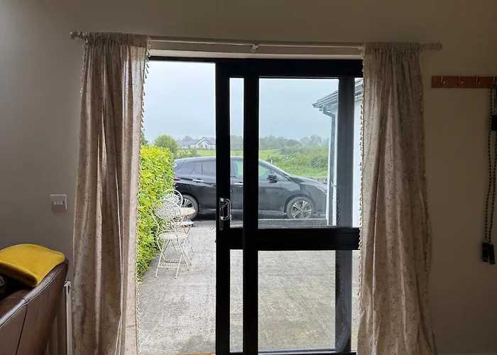 The Rose & Pearl Retreat *