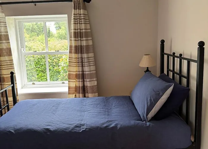 The Rose & Pearl Retreat