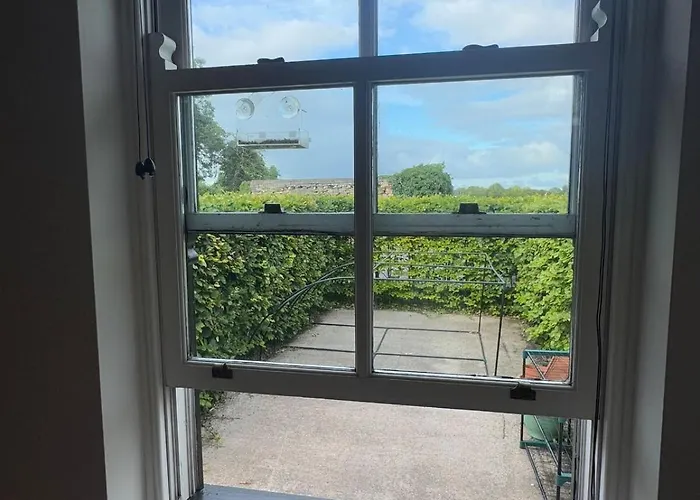 The Rose & Pearl Retreat Holiday home