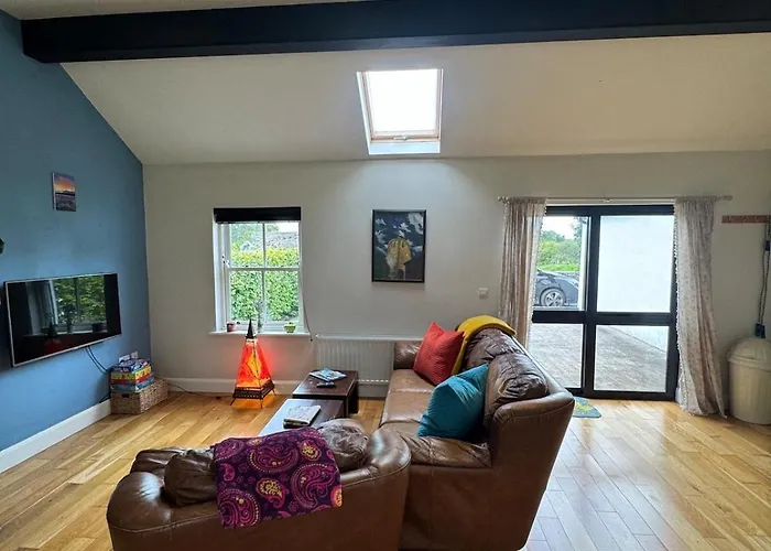 The Rose & Pearl Retreat